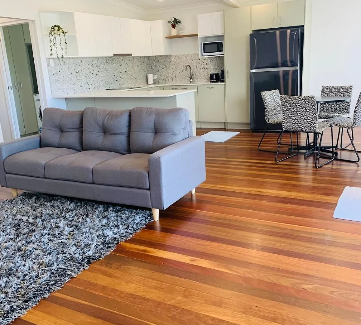 Peaceful Cottage-Style Home - Walk To Boondall Station - 12 Mins To Airport! Brisbane Semesterbostad