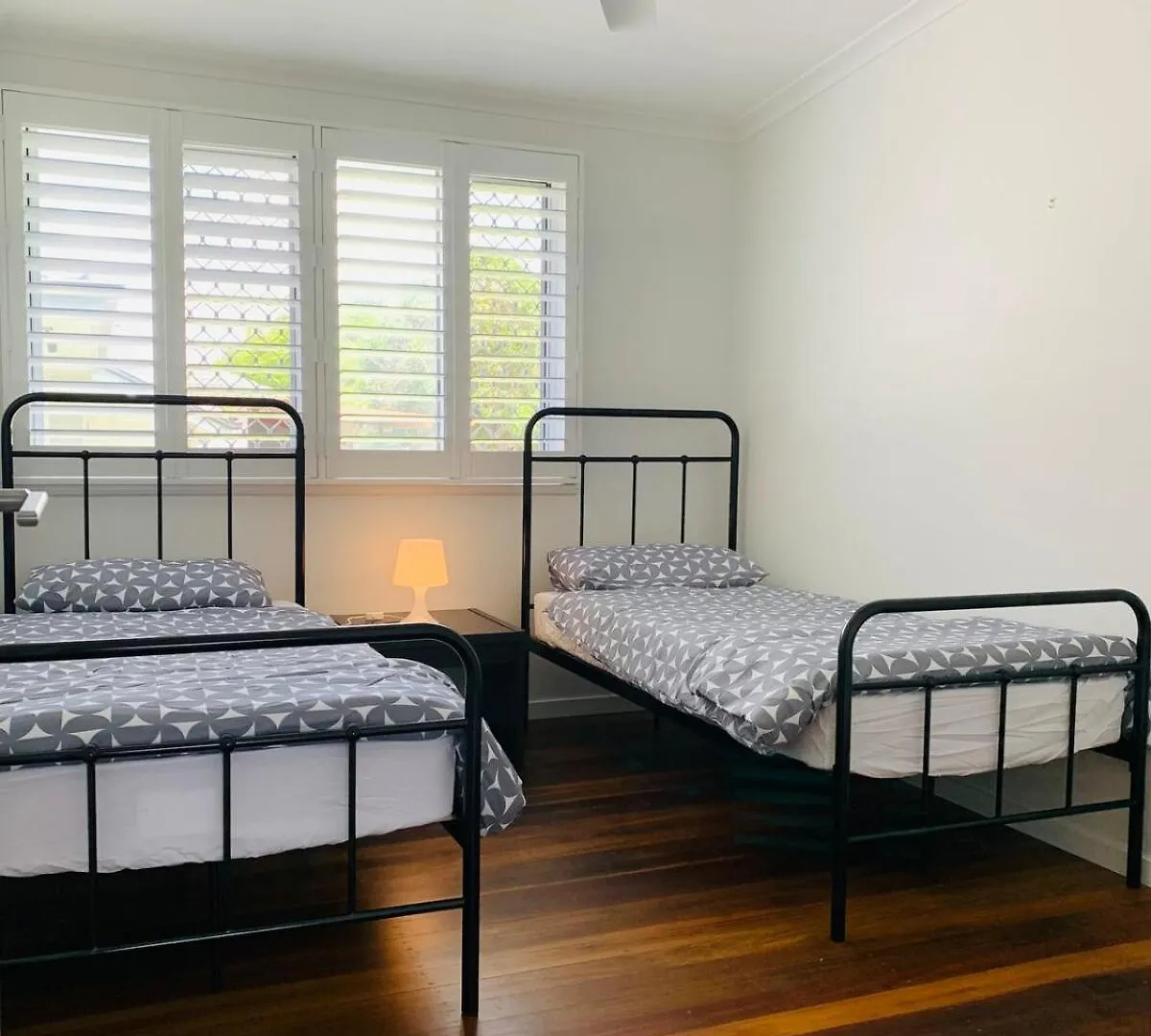 Peaceful Cottage-Style Home - Walk To Boondall Station - 12 Mins To Airport! Brisbane 0*,