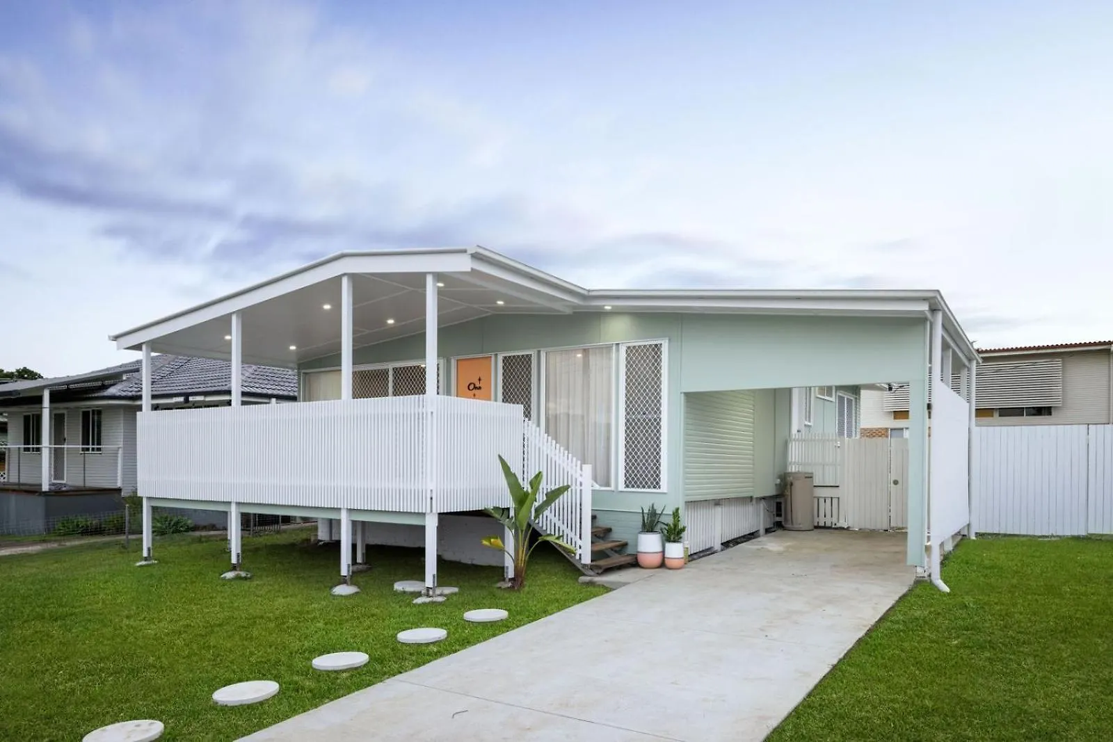 Peaceful Cottage-Style Home - Walk To Boondall Station - 12 Mins To Airport! Brisbane
