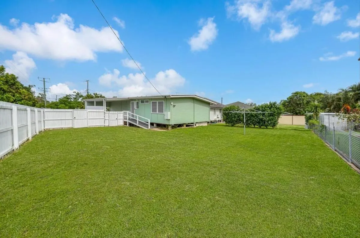 Peaceful Cottage-Style Home - Walk To Boondall Station - 12 Mins To Airport! Brisbane