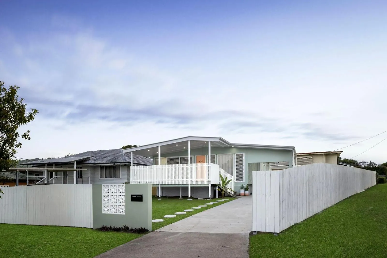 Peaceful Cottage-Style Home - Walk To Boondall Station - 12 Mins To Airport! Brisbane